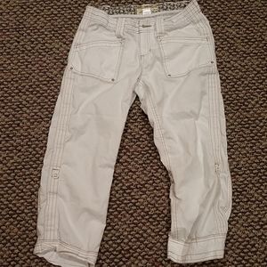 Aventura white cream Arden capris size 4